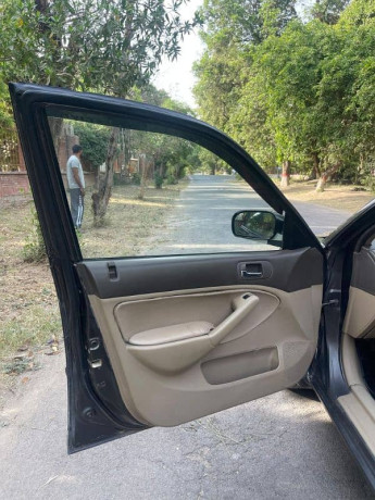 honda-civic-exi-2004-big-9