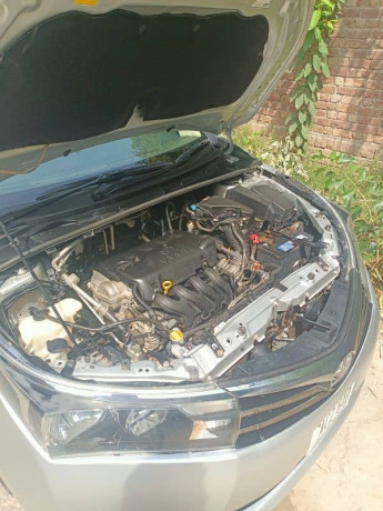 toyota-corolla-automatic-gli-13-2017-big-8