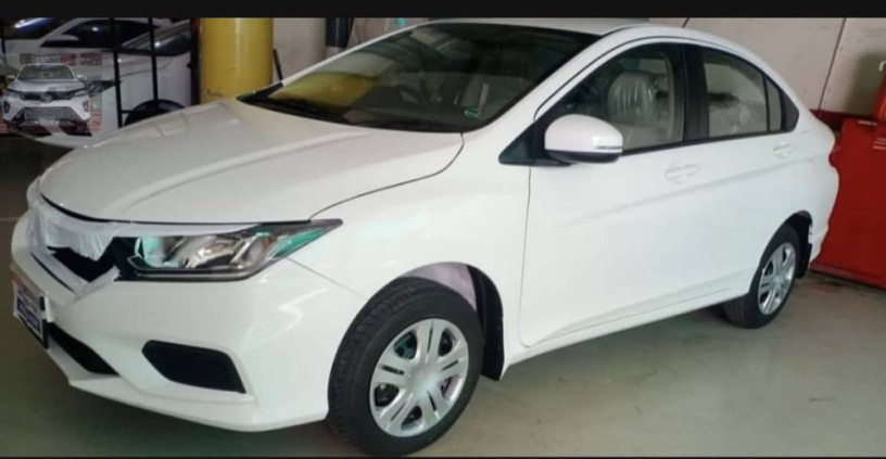 honda-city-12-at-2025-big-4