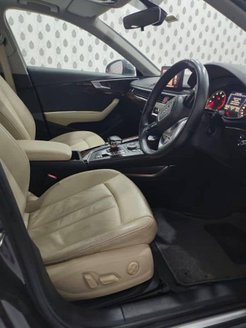 audi-a4-2016-big-10