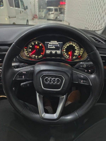 audi-a4-2016-big-8