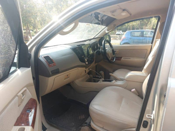 toyota-hilux-2005-big-7