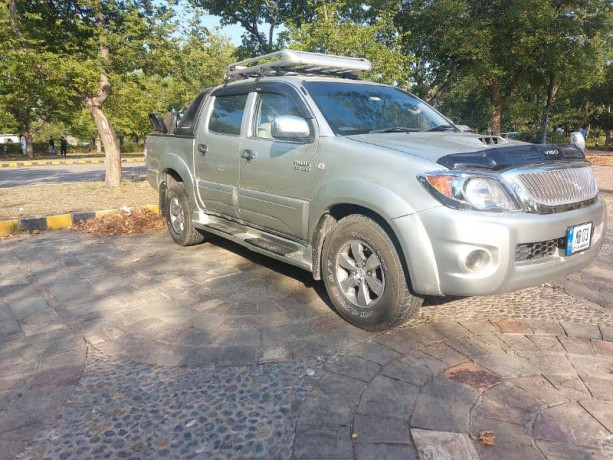 toyota-hilux-2005-big-2