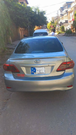 toyota-corolla-gli-2010-13-big-1