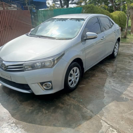 toyota-corolla-gli-2015-big-8