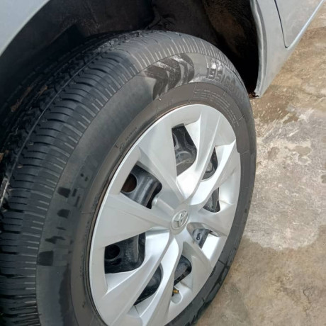 toyota-corolla-gli-2015-big-4