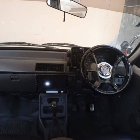 suzuki-mehran-vxr-2017-big-5