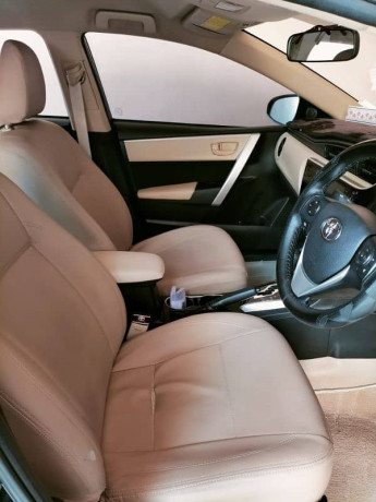 toyota-corolla-altis-x-2021-reg-2022-big-5