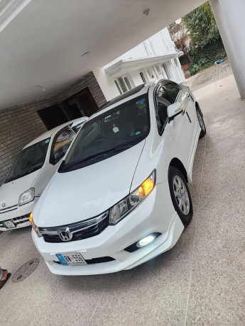 honda-civic-vti-oriel-2015-big-0