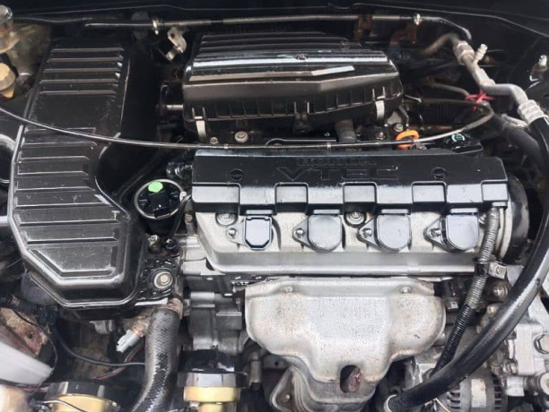honda-civic-standard-2005-big-3