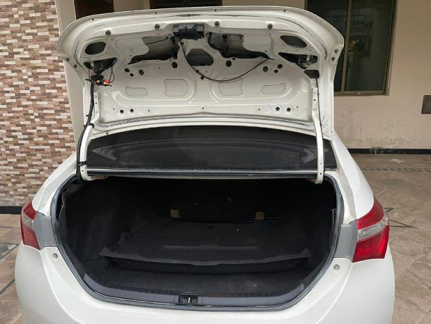 toyota-corolla-xli-2014-big-9
