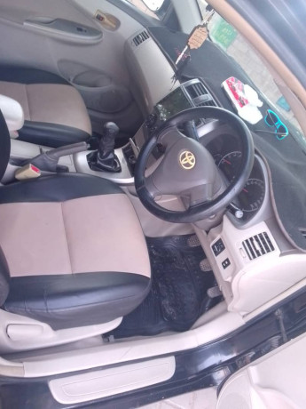 toyota-corolla-gli-2011-13-big-1