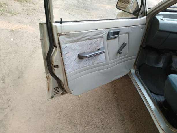 suzuki-mehran-vxr-2007-big-16