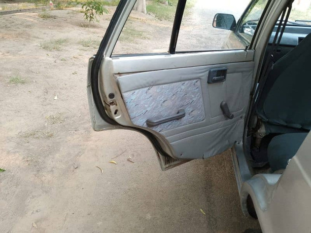 suzuki-mehran-vxr-2007-big-9