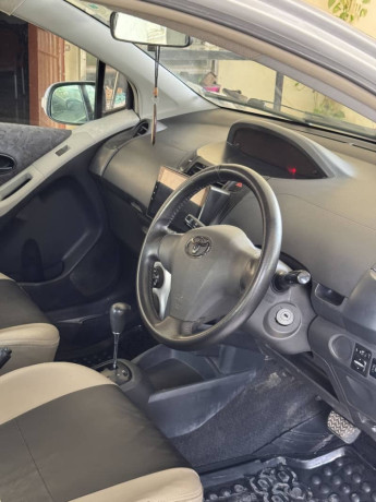 toyota-vitz-2010-model-fresh-condition-big-6