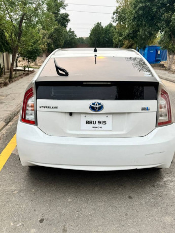 toyota-prius-20112015-automatic-big-3