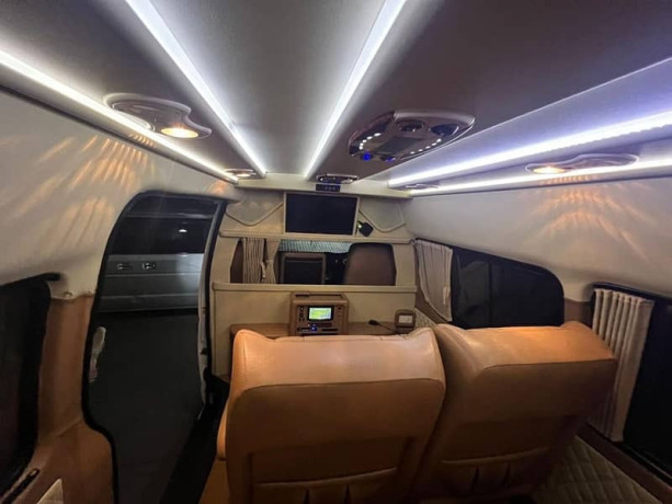 toyota-hiace-modified-for-touring-big-15