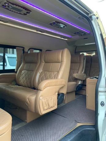 toyota-hiace-modified-for-touring-big-0