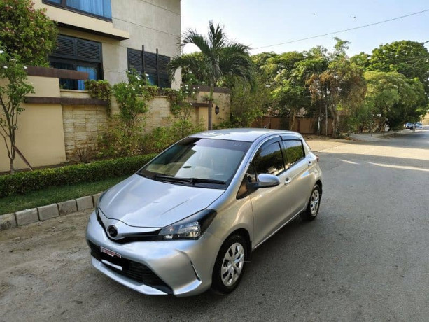 toyota-vitz-f-10cc-smile-edition-model-201417-original-silver-color-big-0