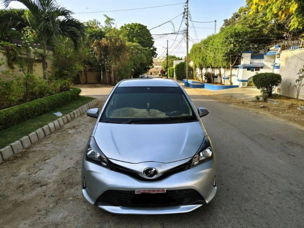 toyota-vitz-f-10cc-smile-edition-model-201417-original-silver-color-big-10