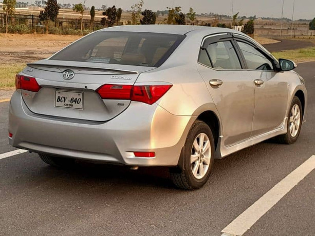 toyota-corolla-gli-2015-automatic-big-3