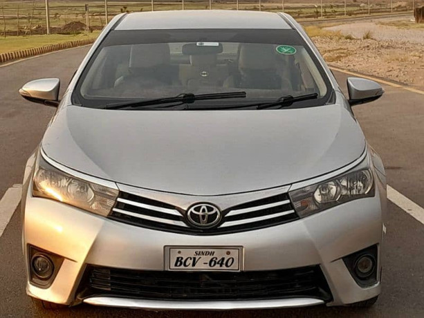 toyota-corolla-gli-2015-automatic-big-1