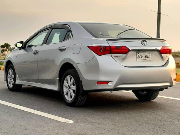 toyota-corolla-gli-2015-automatic-big-5