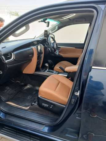 toyota-fortuner-sigma-2021-new-shape-rear-car-1st-owner-new-condition-big-8