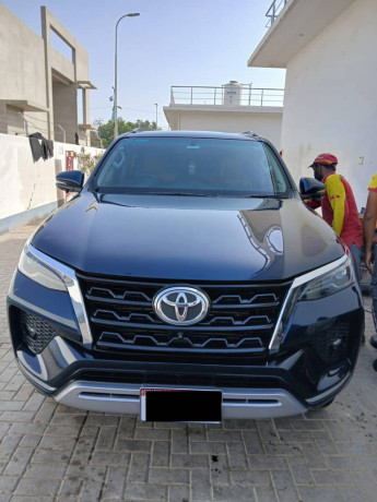 toyota-fortuner-sigma-2021-new-shape-rear-car-1st-owner-new-condition-big-12