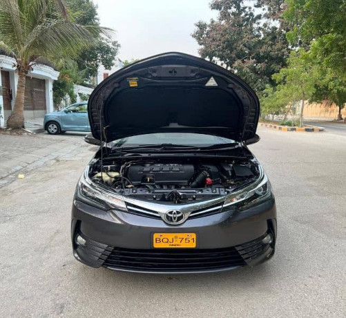 toyota-corolla-altis-grande-cvt-18-model-2019-big-16