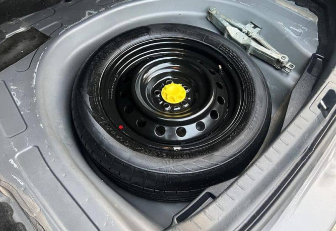 toyota-corolla-altis-grande-cvt-18-model-2019-big-19