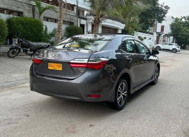 toyota-corolla-altis-grande-cvt-18-model-2019-big-5