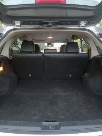toyota-fielder-big-13