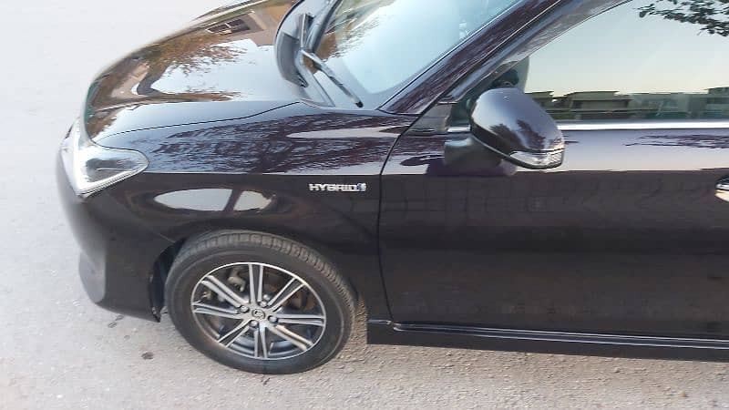 toyota-corolla-fielder-2016-big-12