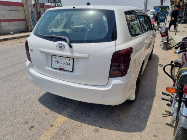 toyota-fielder-2007-big-1