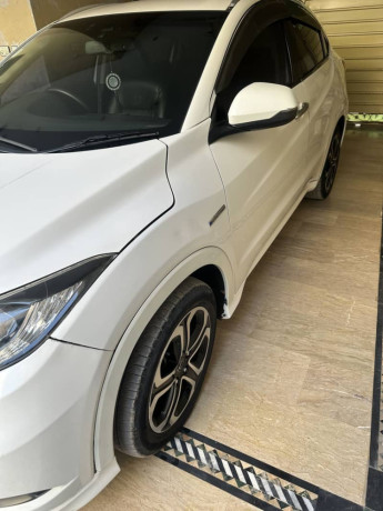 honda-vezel-2015-big-12