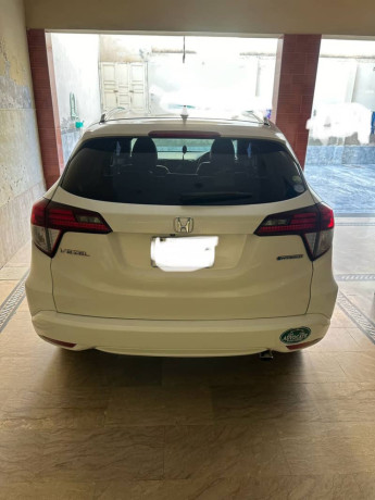 honda-vezel-2015-big-3