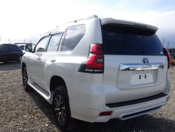 toyota-prado-tx-l-27-petrol-big-8