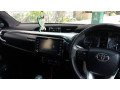 toyota-hilux-2023-small-4