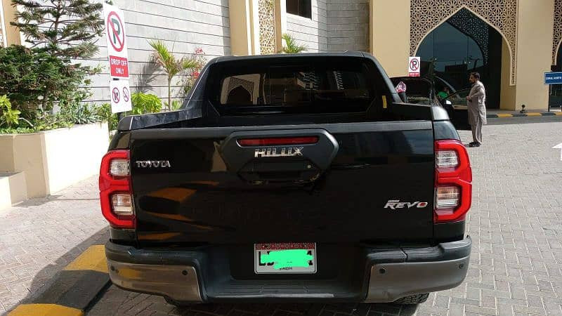 toyota-hilux-2023-big-13