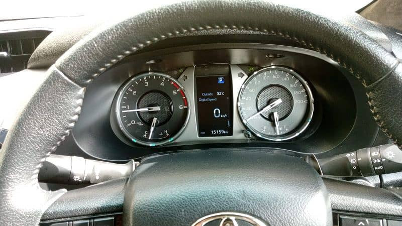 toyota-hilux-2023-big-2