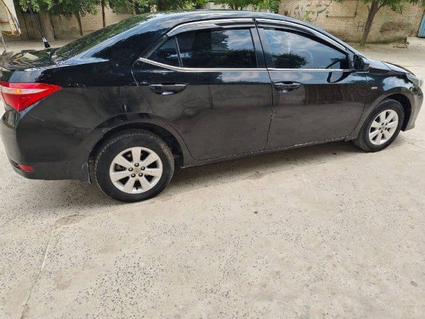 toyota-corolla-gli-2017-model-lahore-registered-big-1