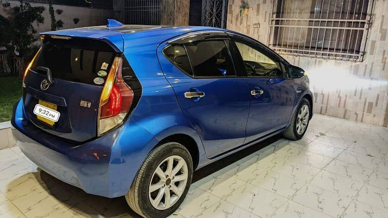 toyota-aqua-g-push-model-201517-big-3