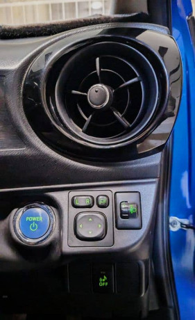toyota-aqua-g-push-model-201517-big-12