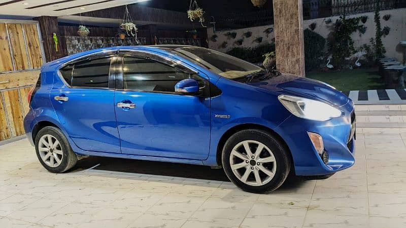 toyota-aqua-g-push-model-201517-big-4