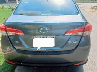 toyota-yaris-2021