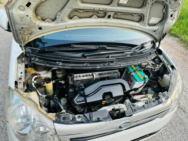 daihatsu-mira-2012-big-7
