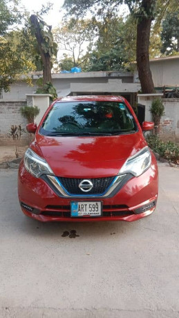 nissan-note-e-power-2016-big-0