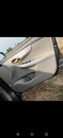 toyota-corolla-gli-0809-big-1
