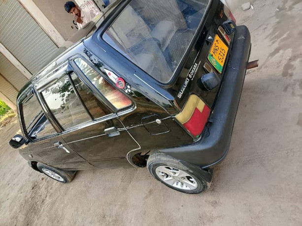 suzuki-mehran-2011-big-0